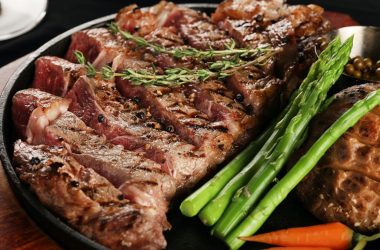 Hobi Makan Steak Daging Setengah Matang Awas Risiko Kanker Pankreas D566940.jpg