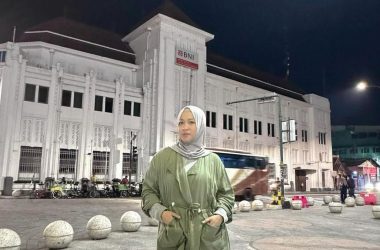 Top 3 Potret Oki Agustina Saat Berlibur Di Yogyakarta 2168229.jpg