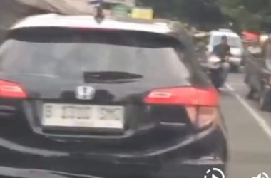Viral Video Pengendara Mobil Ngamuk Dan Meludah Saat Ditegur Karena Parkir Sembarangan B75d0a6.jpg
